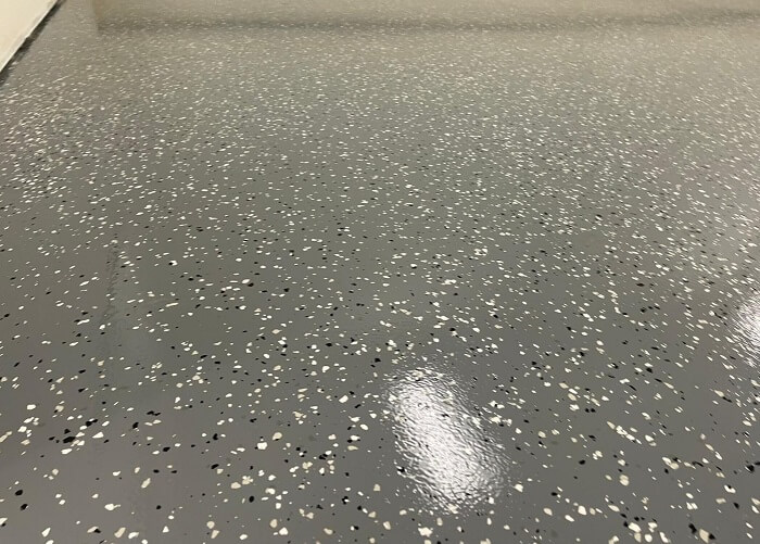 Epoxy flake flooring for commercial parking lots in Miami, Fl